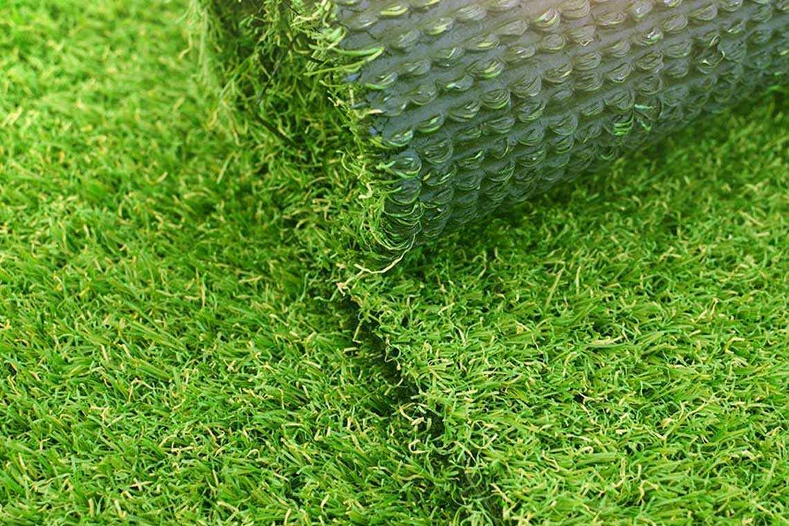 Mevcut bir çim üzerinde çim döşeme